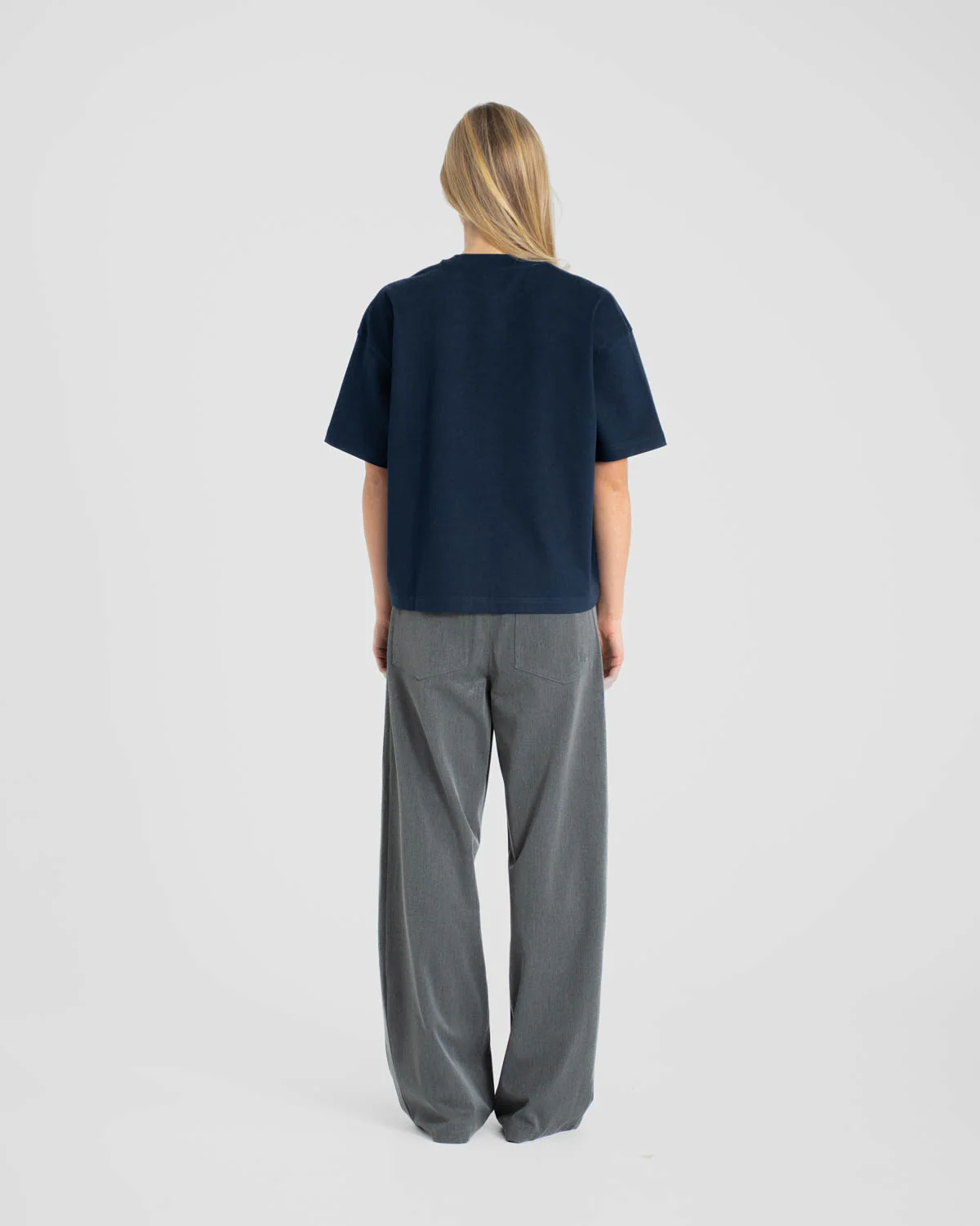 Blank T-shirt Navy - Image 8