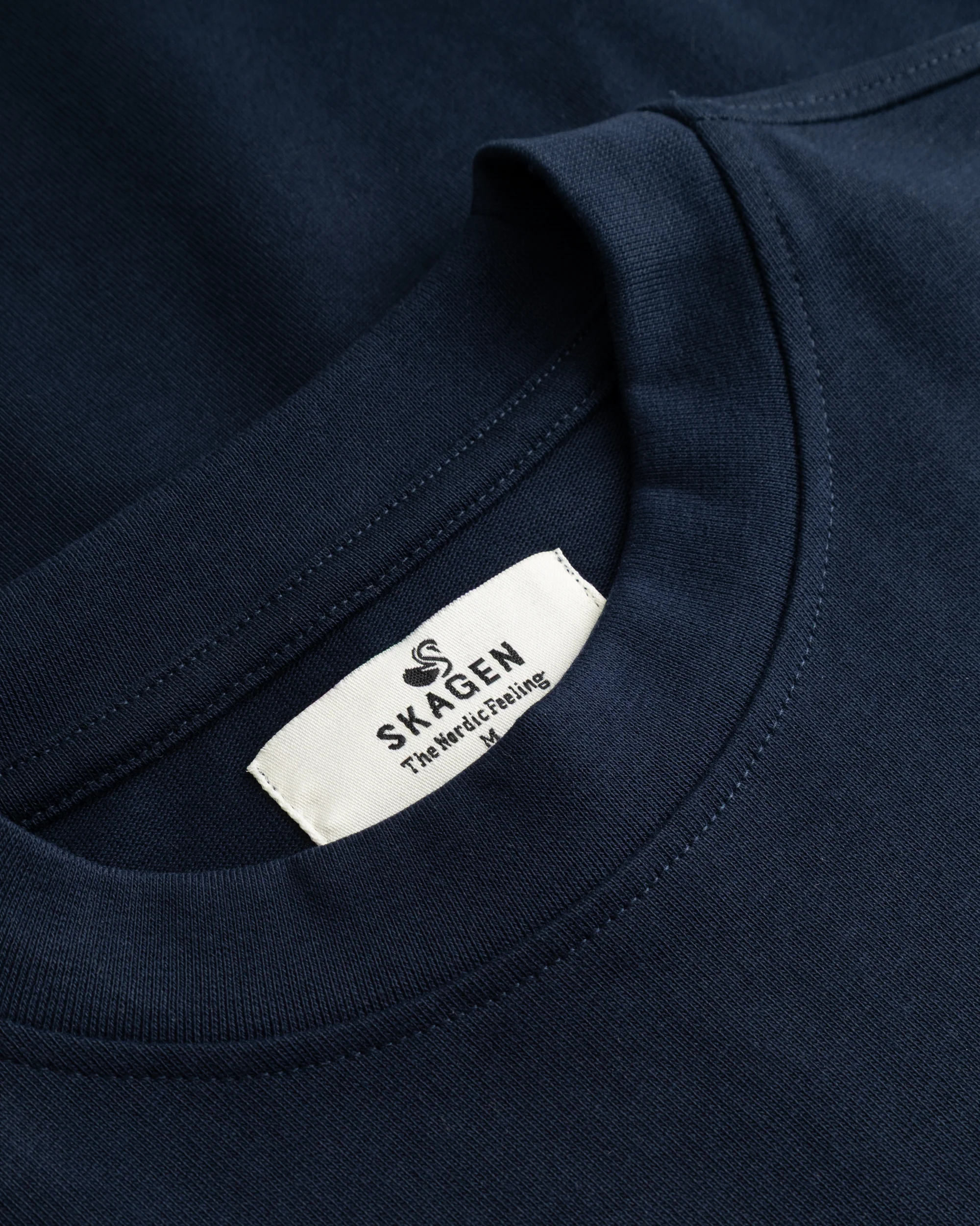 Blank T-shirt Navy - Image 10