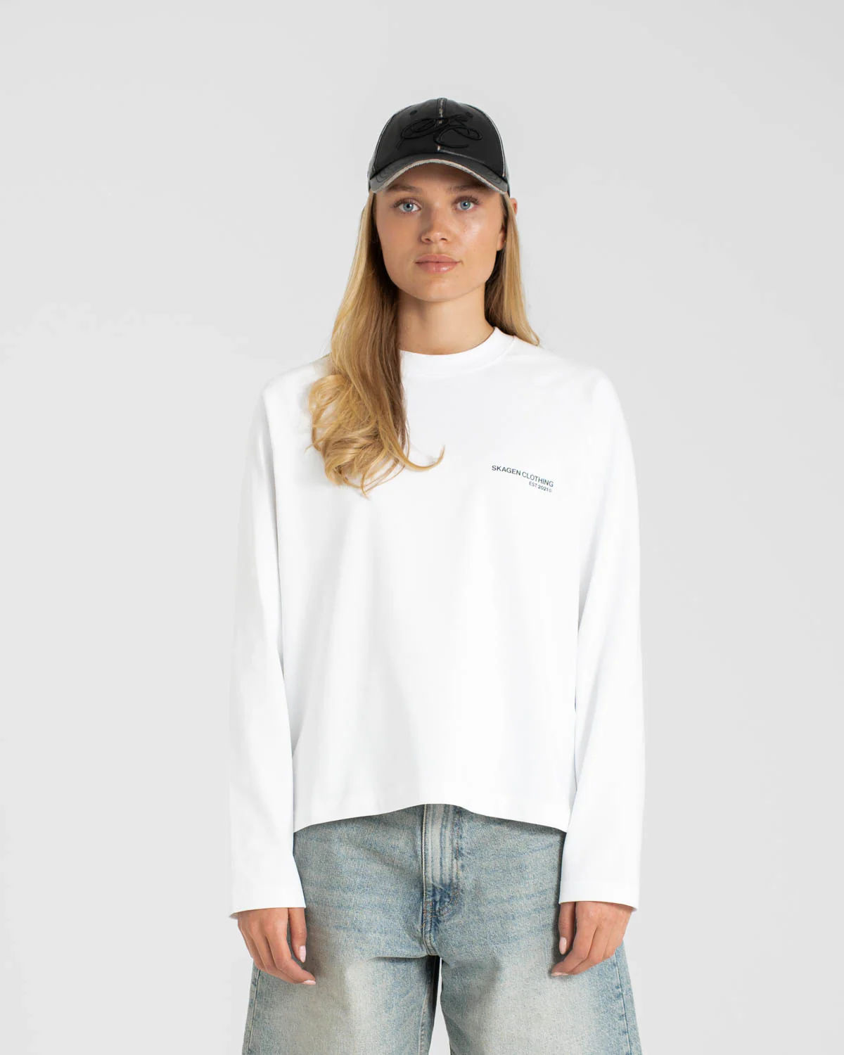 Everyday Essential Raglan Longsleeve White dame - Image 3