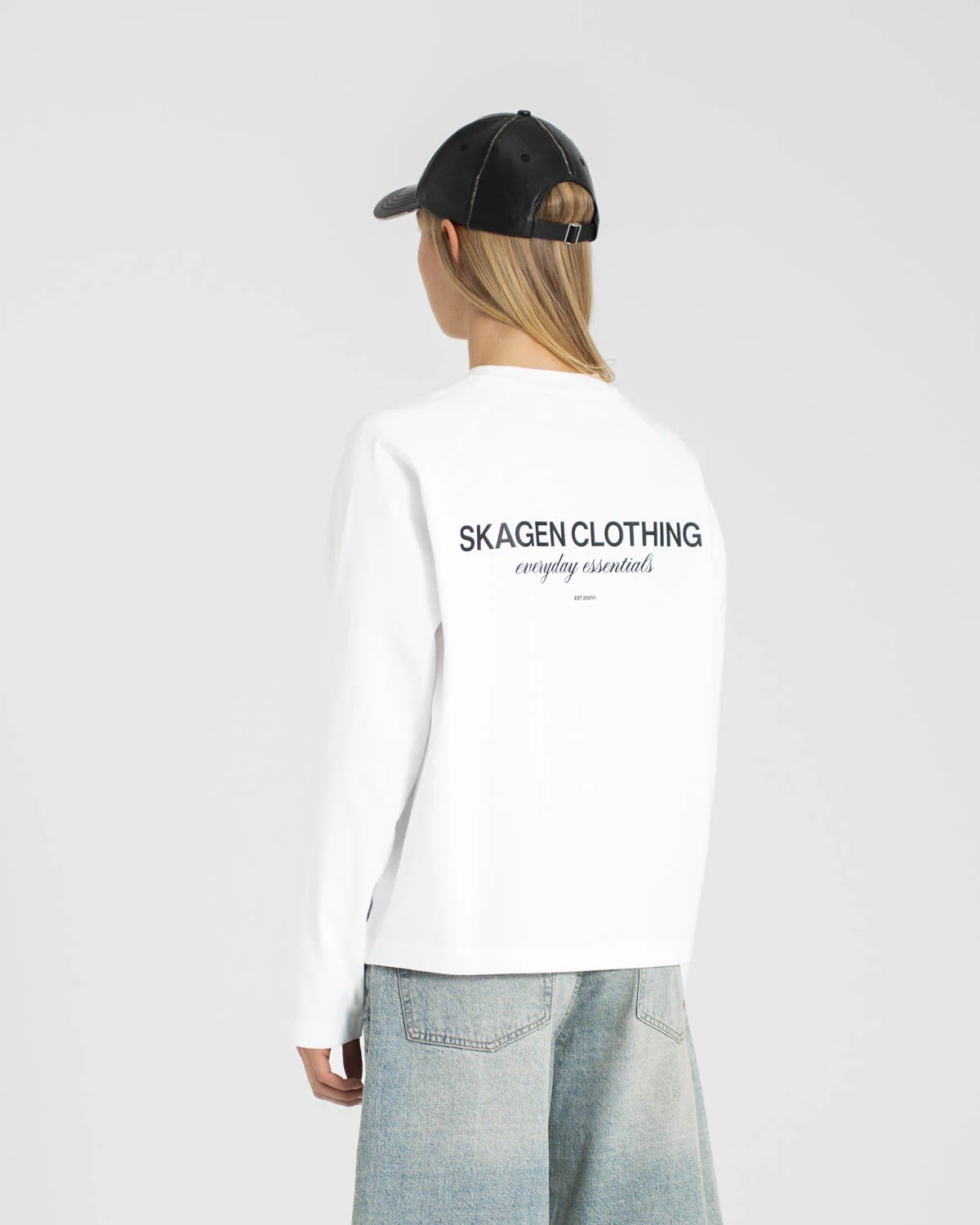 Everyday Essential Raglan Longsleeve White dame - Image 8