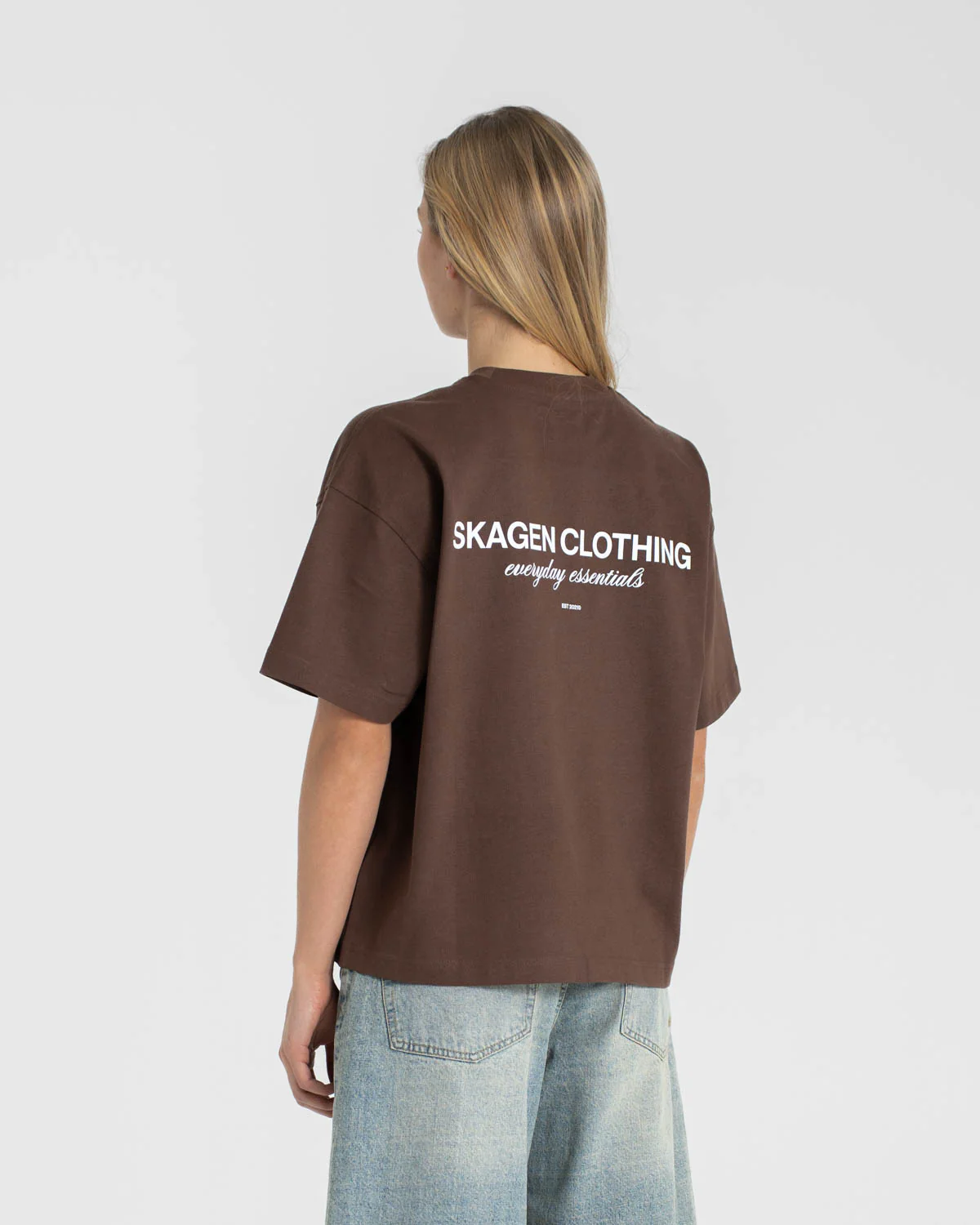 Everyday Essential T-Shirt Brown dame - Image 7