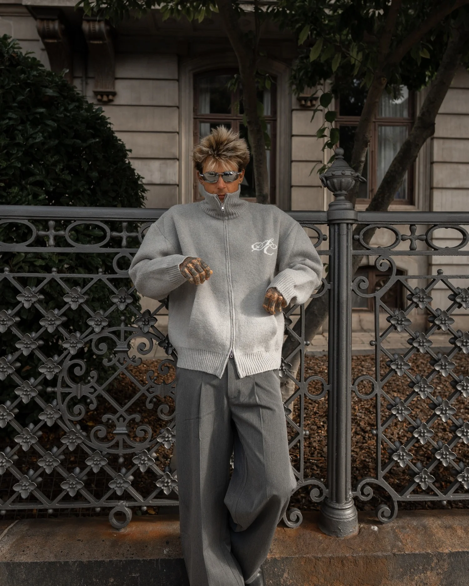 Full-zip sweater light gray - Image 5
