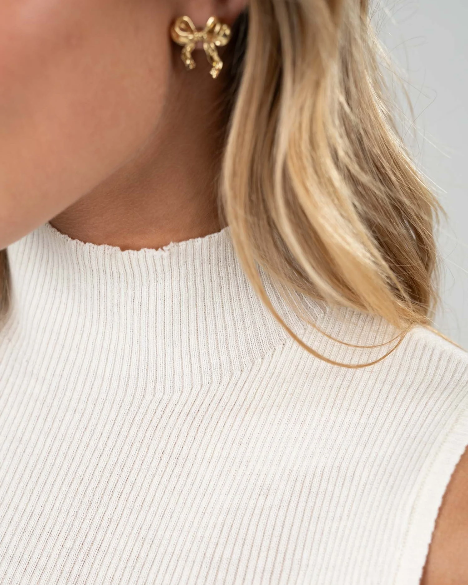 Highneck Knitted Top White - Image 4