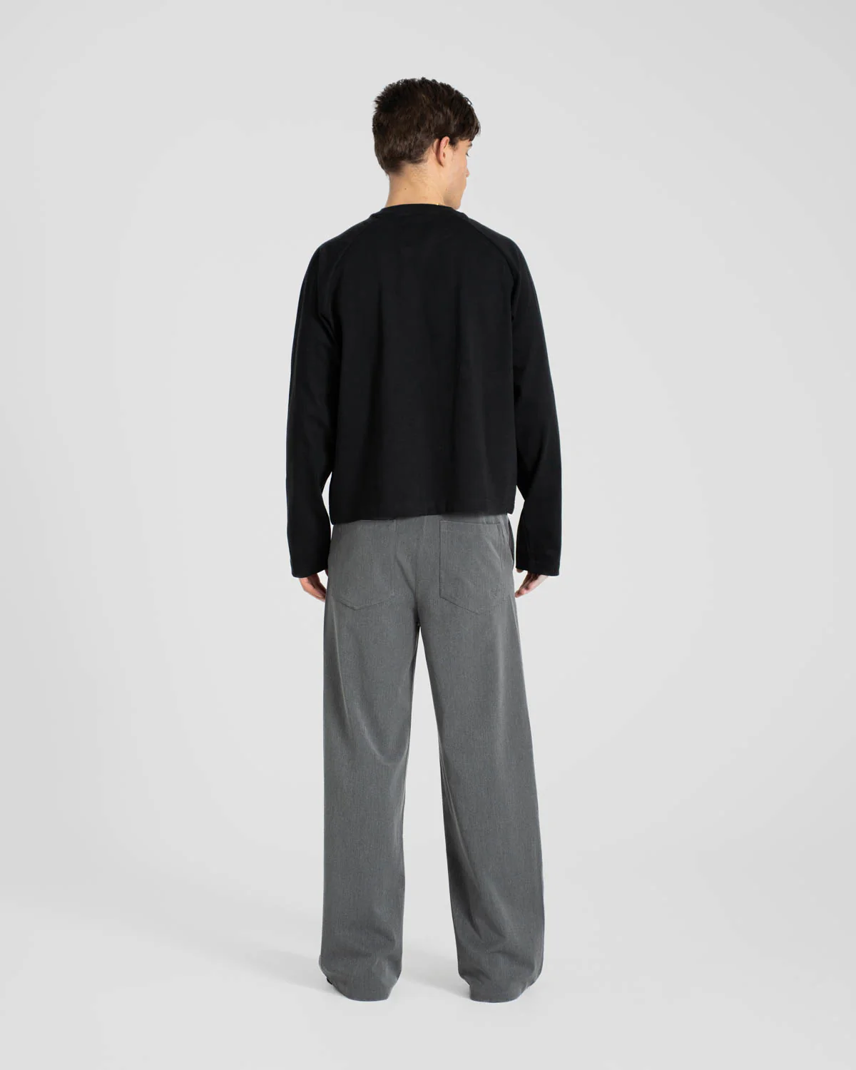 Raglan Longsleeve T-shirt Black - Image 8