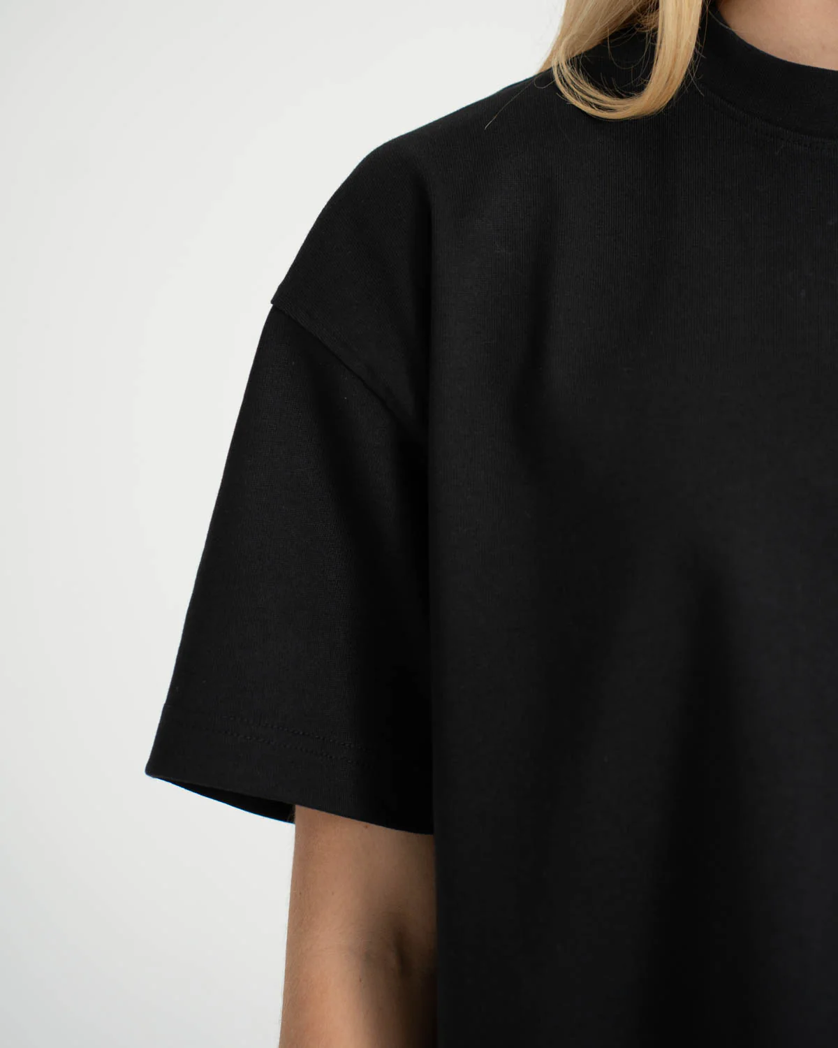 Blank T-shirt Black - Image 9