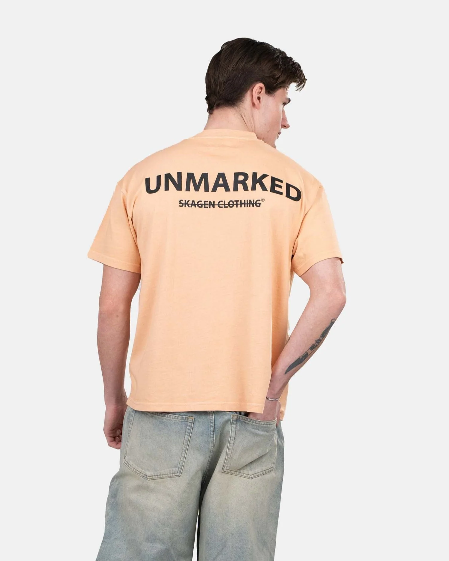 Unmarked T-shirt Peach - Image 3